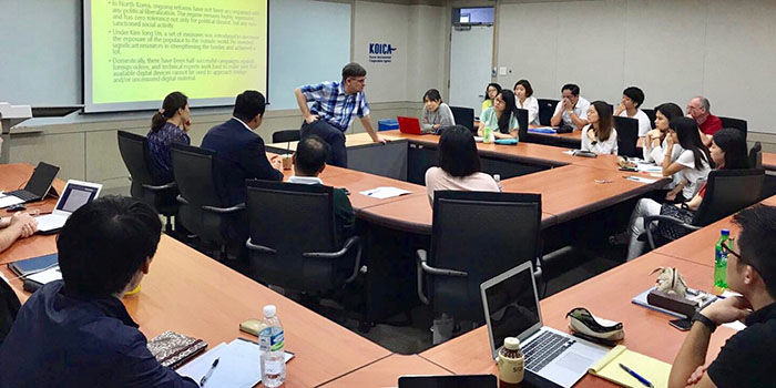 高麗大学国際大学院で「リスク・マネージメント」に関する夏季ワークショップに小川研究室の学生が参加しました